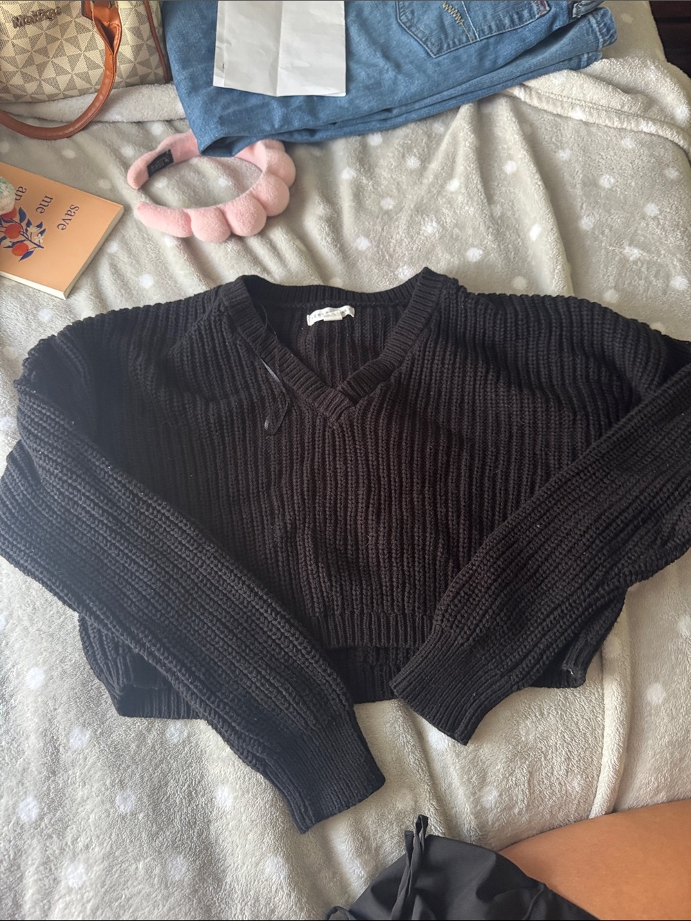 Aeropostale Black Cropped V-Neck Chunky Knit Sweater